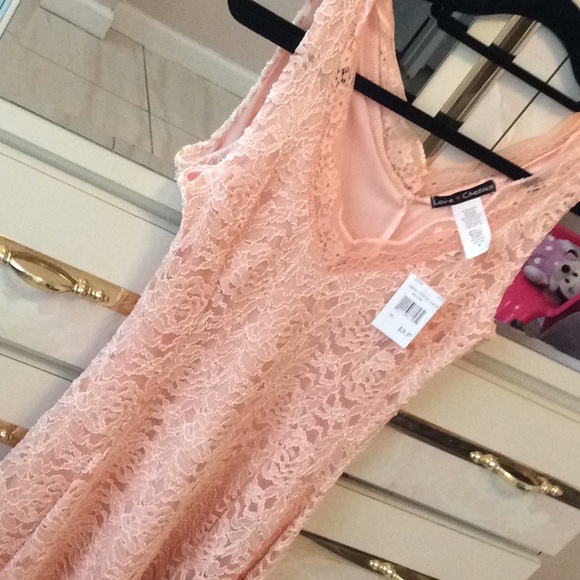 Love ❤️ chesley pretty dress,never used - Picture 4 of 5